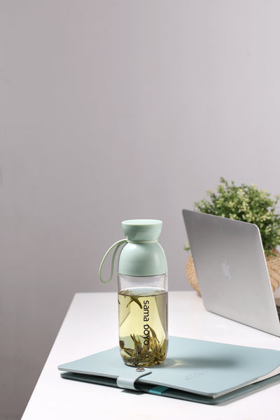 Sportsflaske i tritanplast - til iste